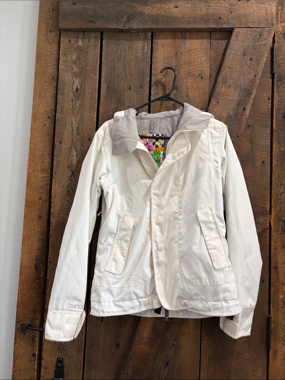 Burton Women's Off-White Ski Jacket with Light Gray Hood